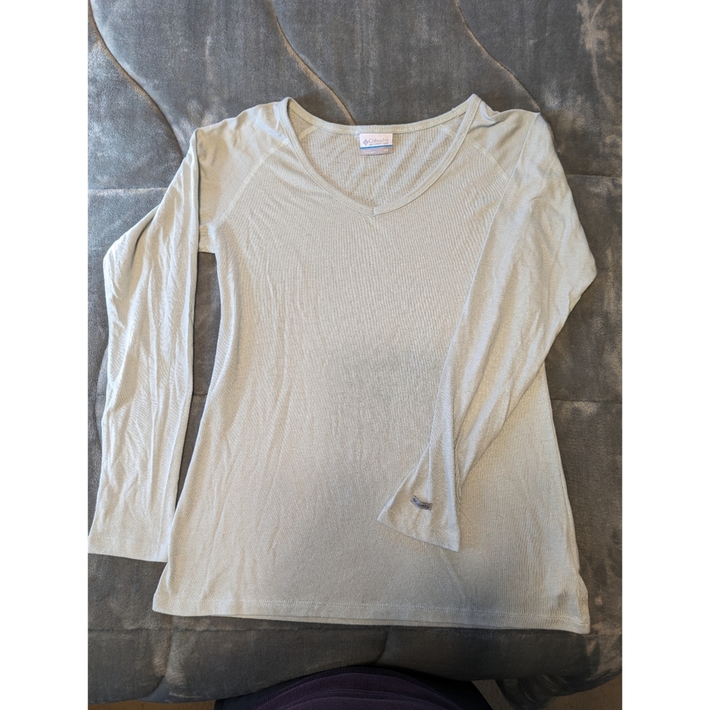 Columbia tshirt